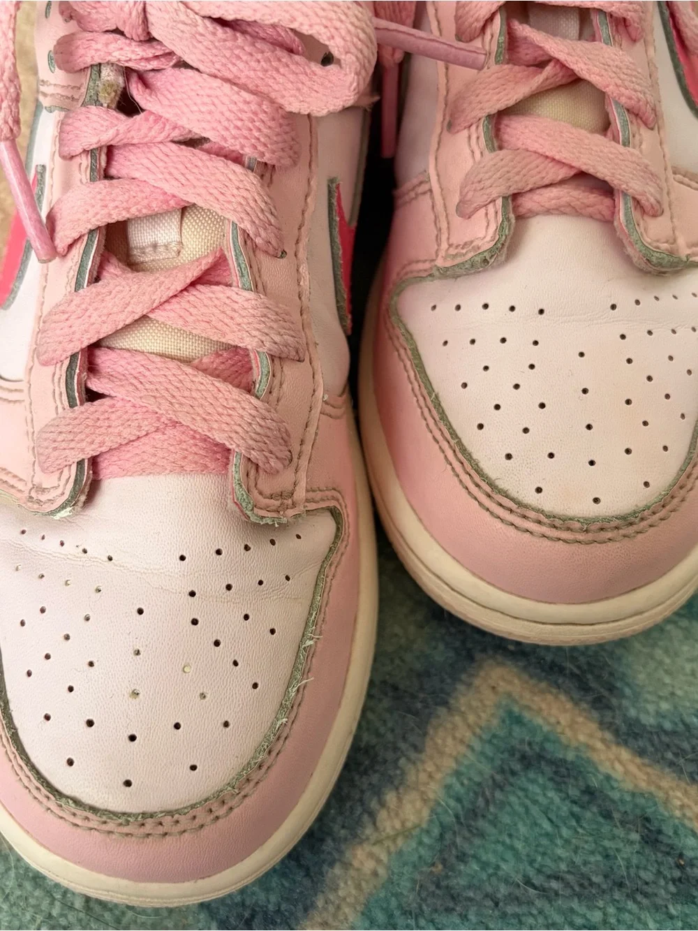 Nike Pink Low-Top Kids' Sneakers with Bright Pink Swoosh